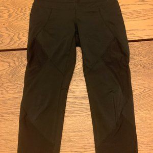 Womens Athleta capri mesh pants (black) Size xs Barley worn!